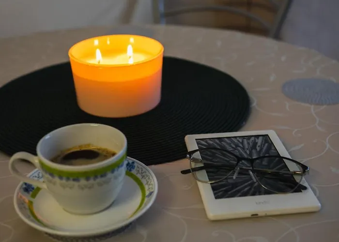 Sunny In Apartment *