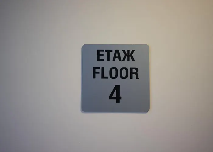 Sunny In Apartment *