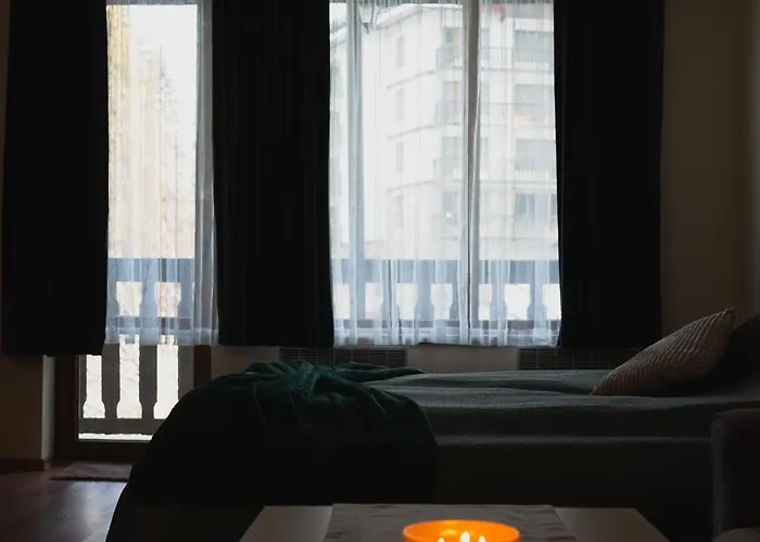 Sunny In Apartment *